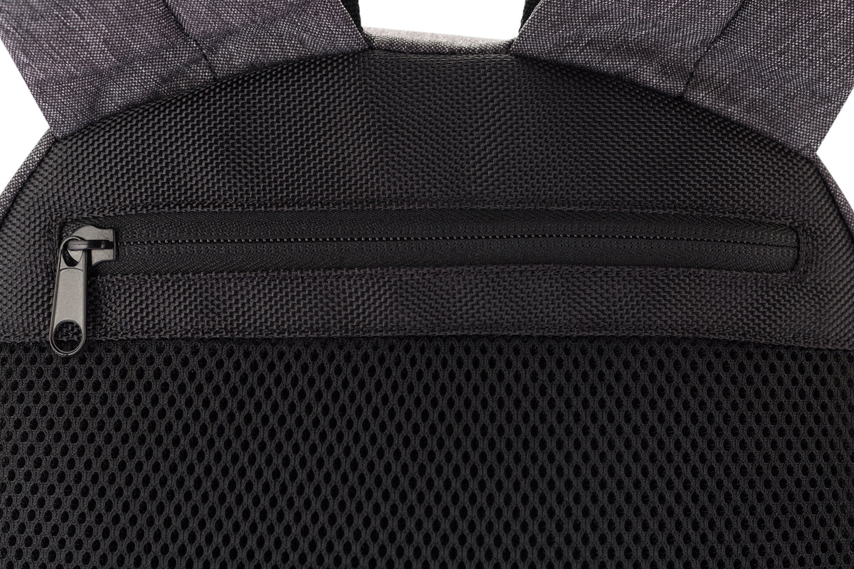 Clique Street Backpack – Antrasittmelert – detalj